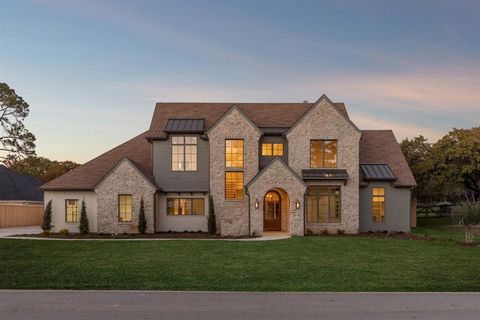 Photo of 510 Bandit Trail, Colleyville, TX 76034 (MLS # 21036089)