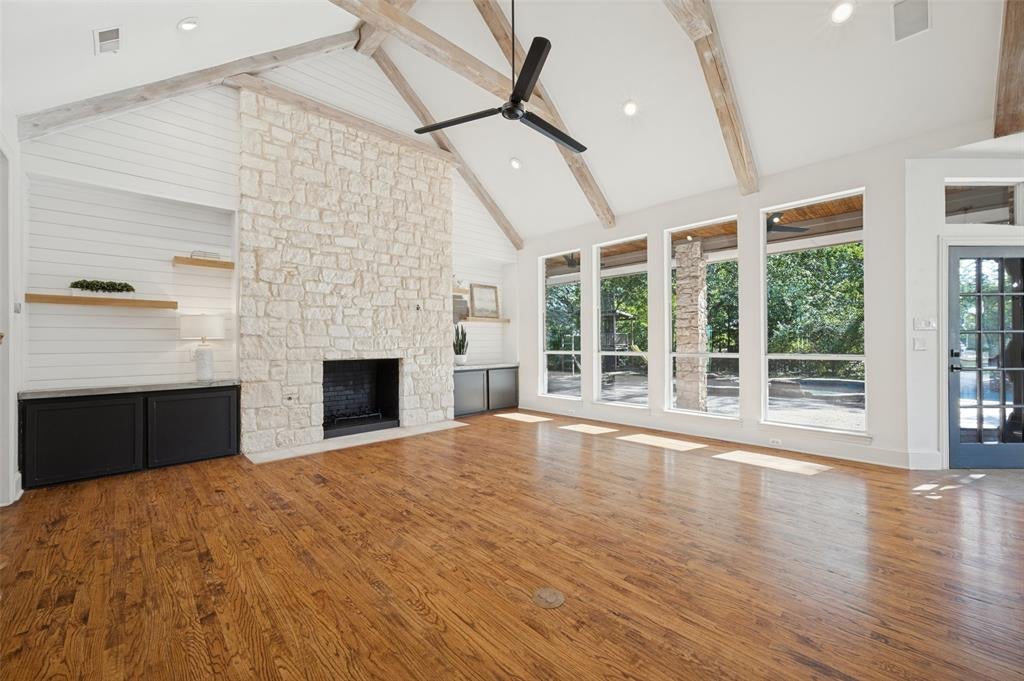 8515 COUNTRY CREEK Lane