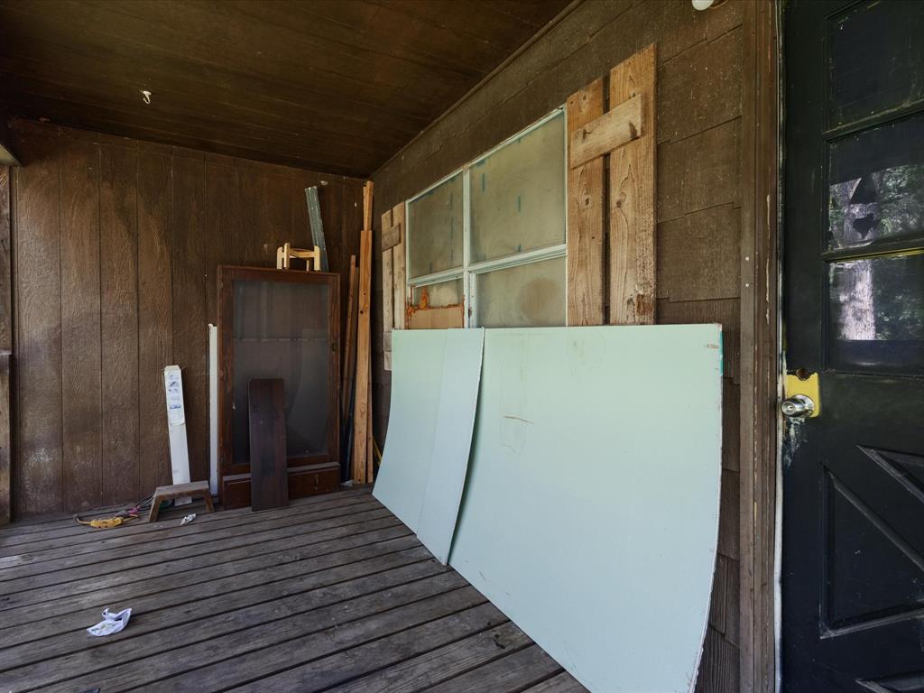 7033 River Trail