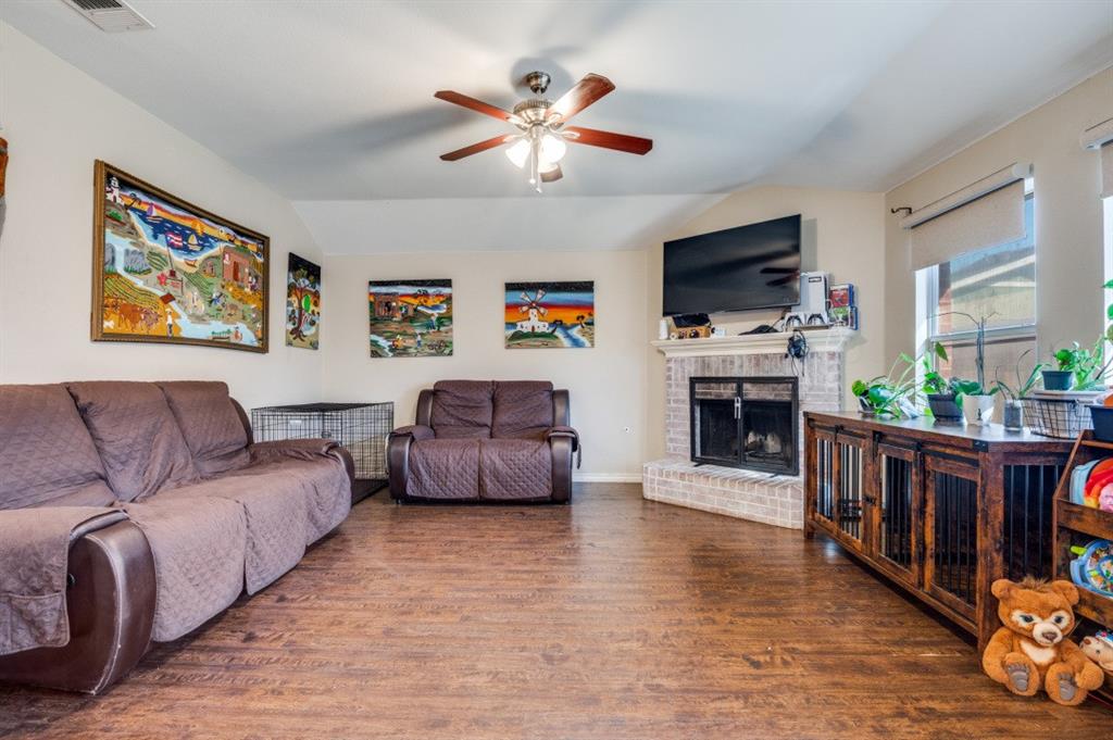 Vistawood - Residential