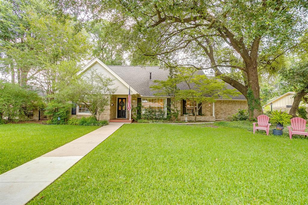 4305 Elmwood Drive