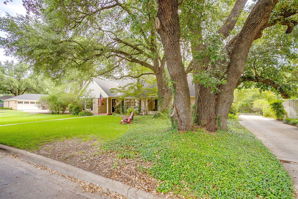 4305 Elmwood Drive