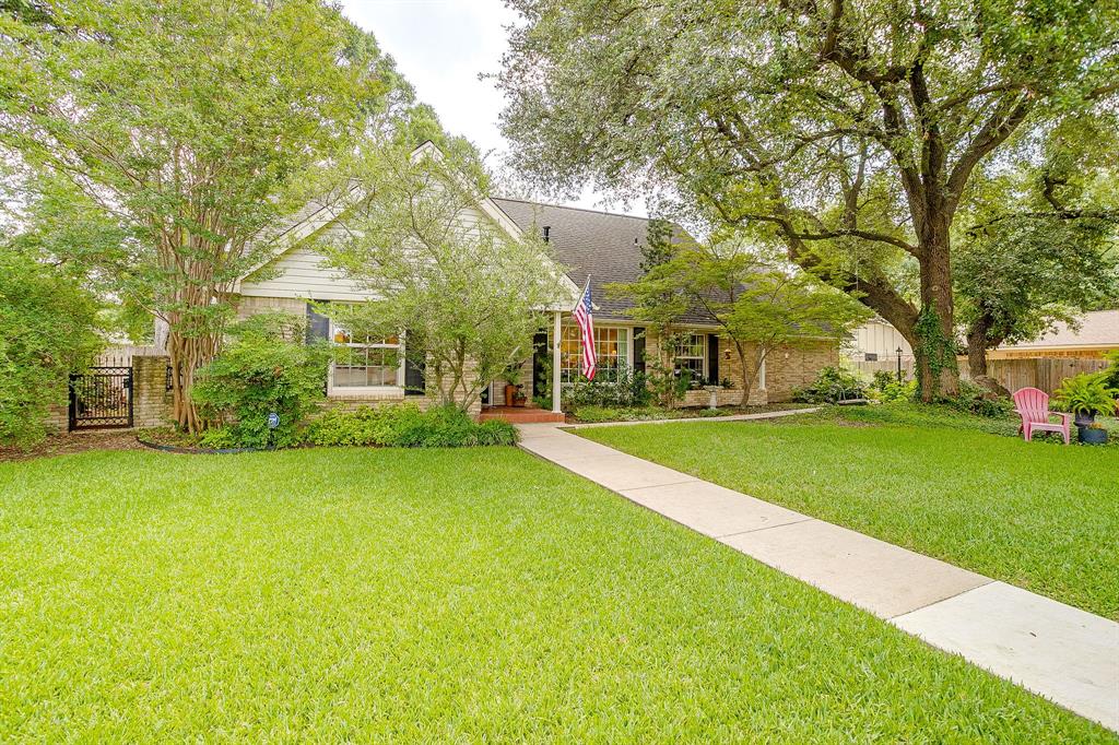 4305 Elmwood Drive