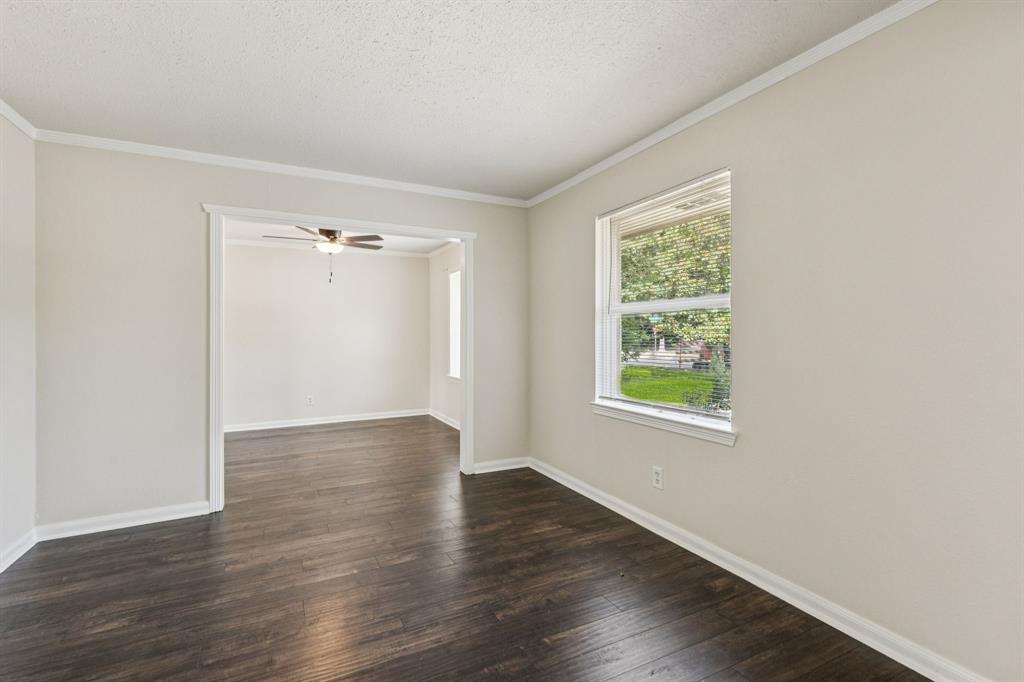 918 Sleepy Hollow Drive