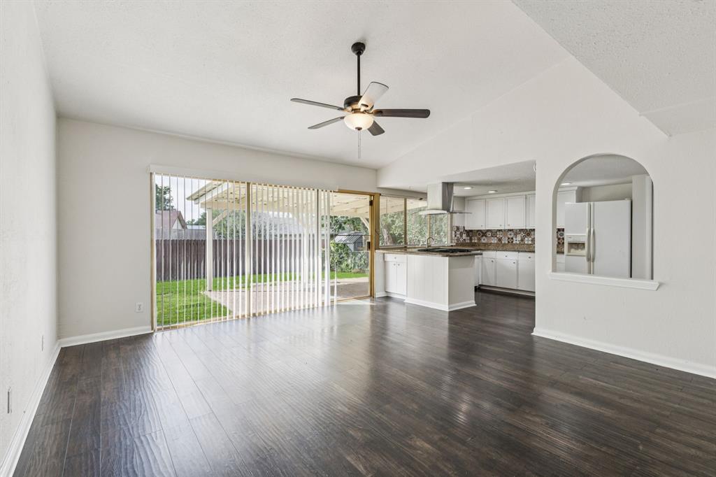 918 Sleepy Hollow Drive