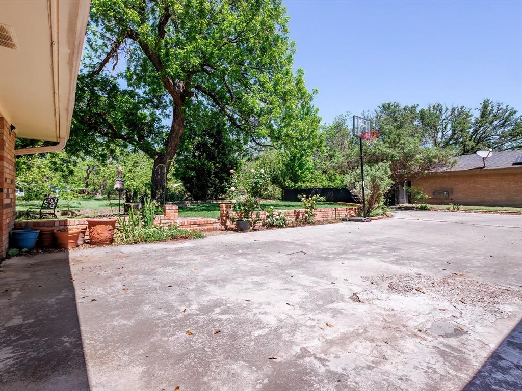 Brook Hollow Estates - Residential