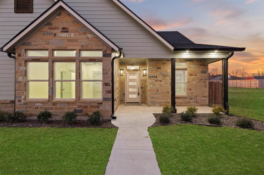 512 Bandera Drive