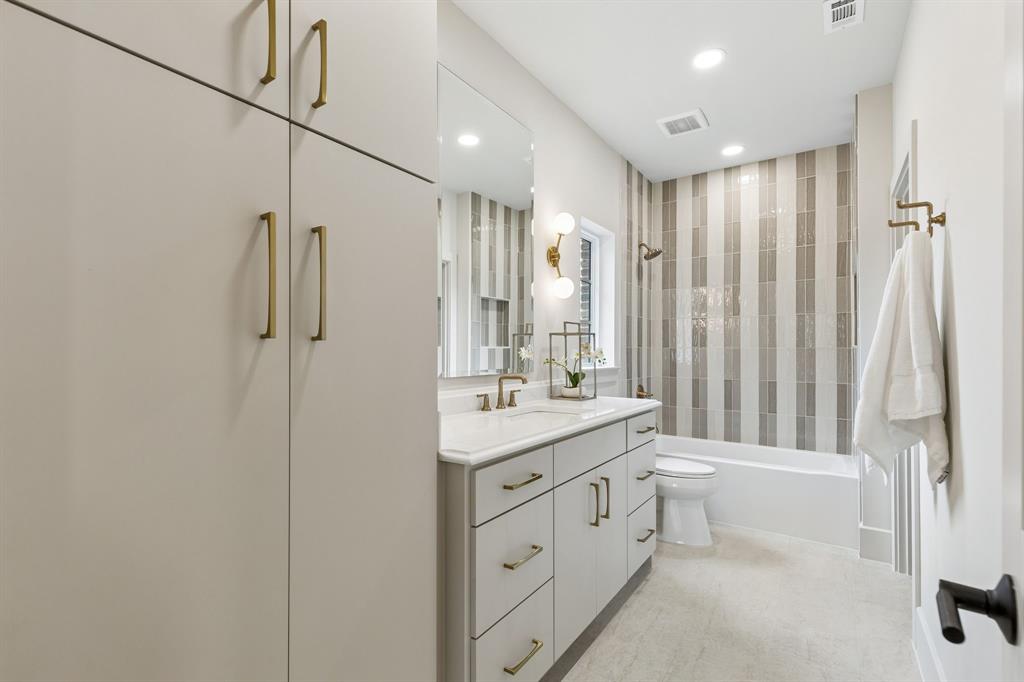 J J Pearce Sec 01 - Residential