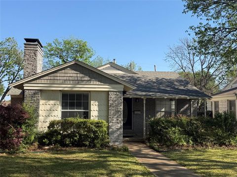 Photo of 6609 Anita Street, Dallas, TX 75214 (MLS # 21225090)