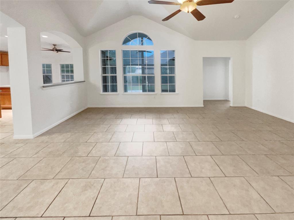 Lakewood Ph Mt Valley 01 Country - Residential