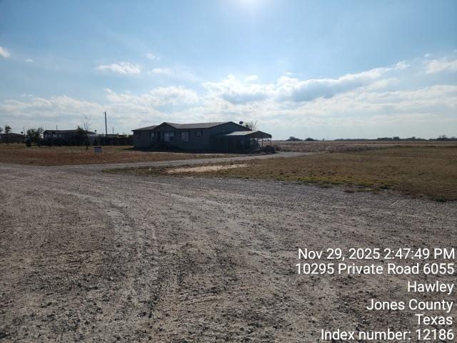 10279 Private Road 6055