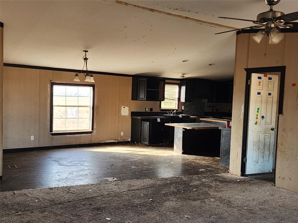 10279 Private Road 6055