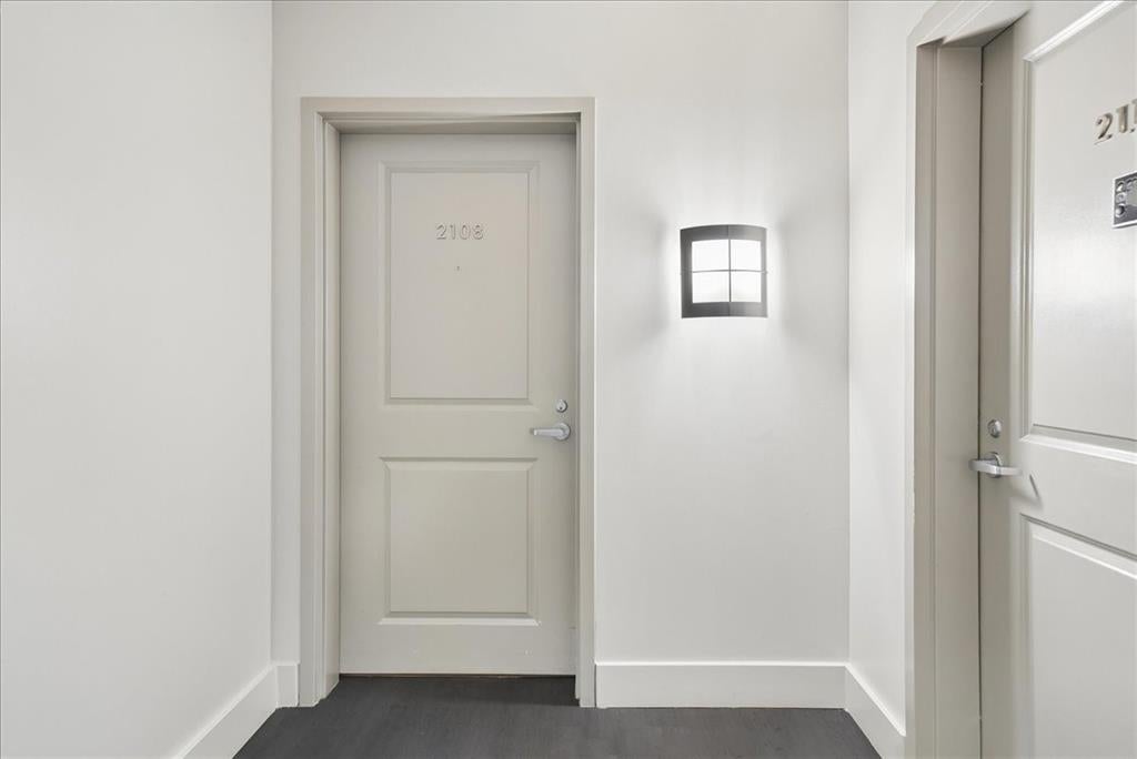 1200 MAIN Street 2108
