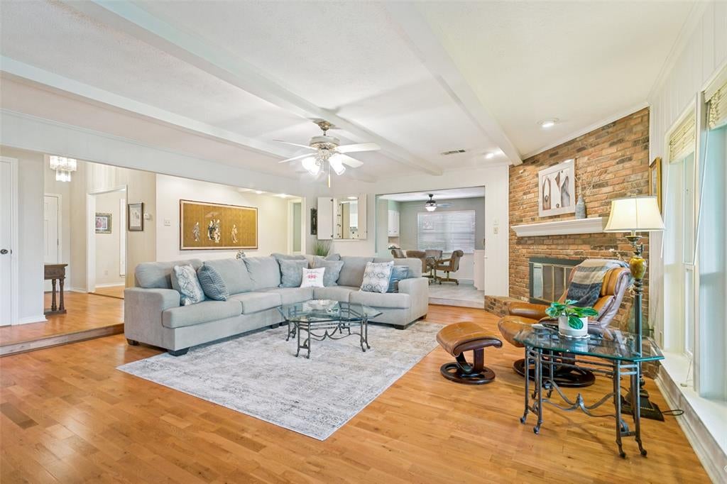 10 Lundys Lane