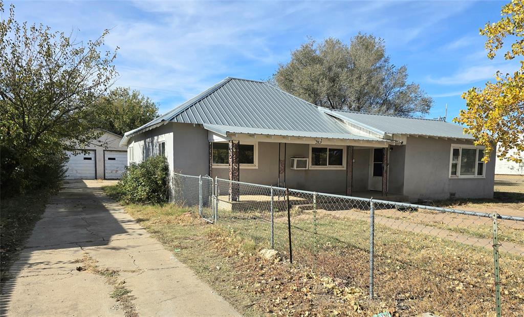 513 N Commerce Street