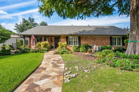 6135 Danbury Lane Dallas TX 75214