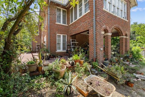 A home in Corsicana