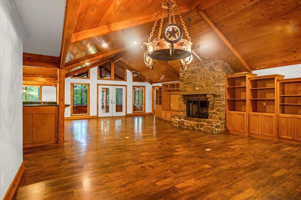 Holly Lake - Residential