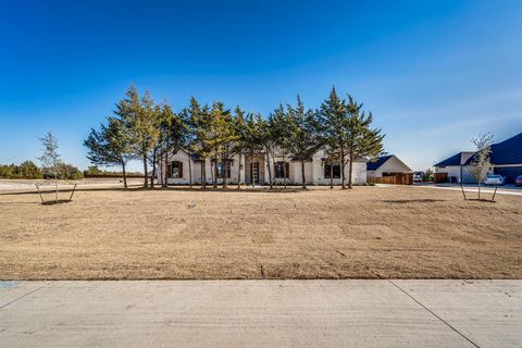 A home in Waxahachie