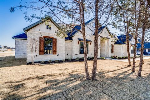 A home in Waxahachie