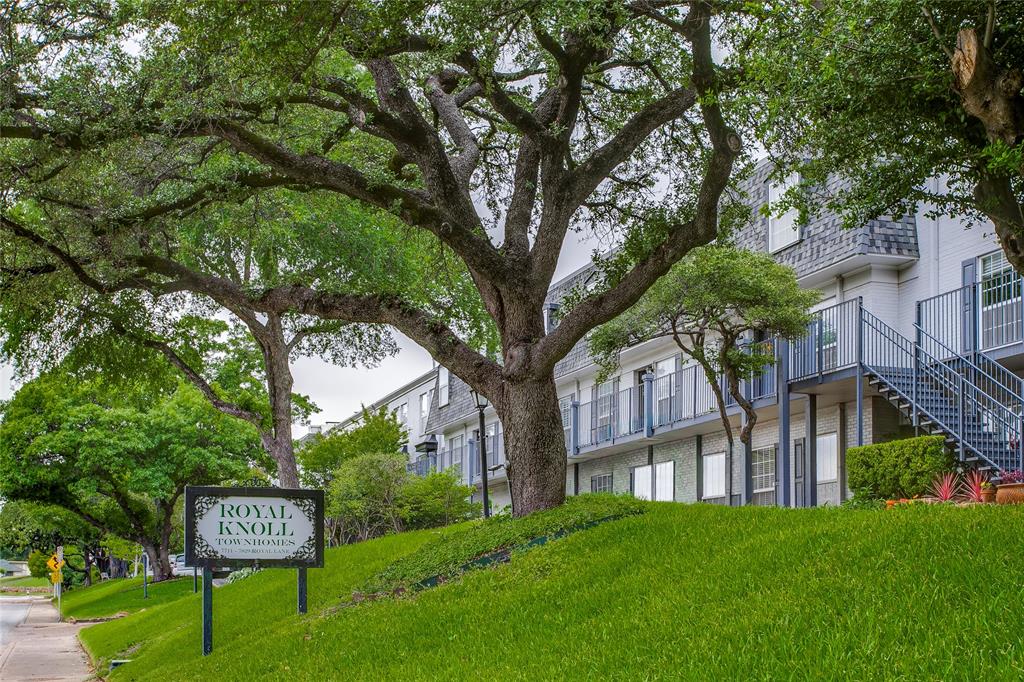 Royal Knoll Condominiums - Residential