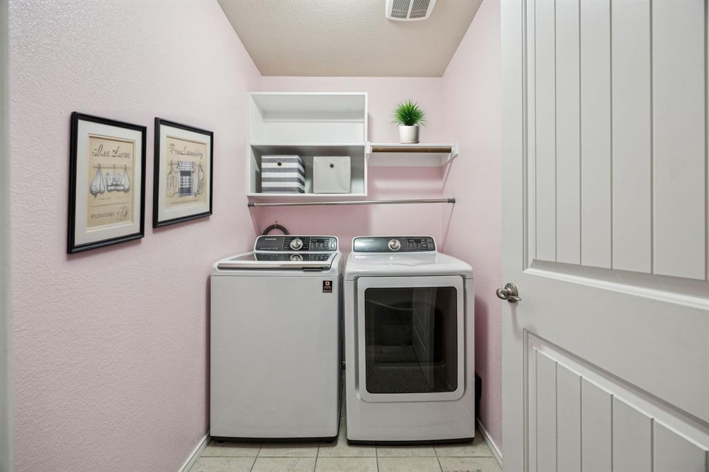 PECAN RIDGE ESTATES PHASE ONE - Residential