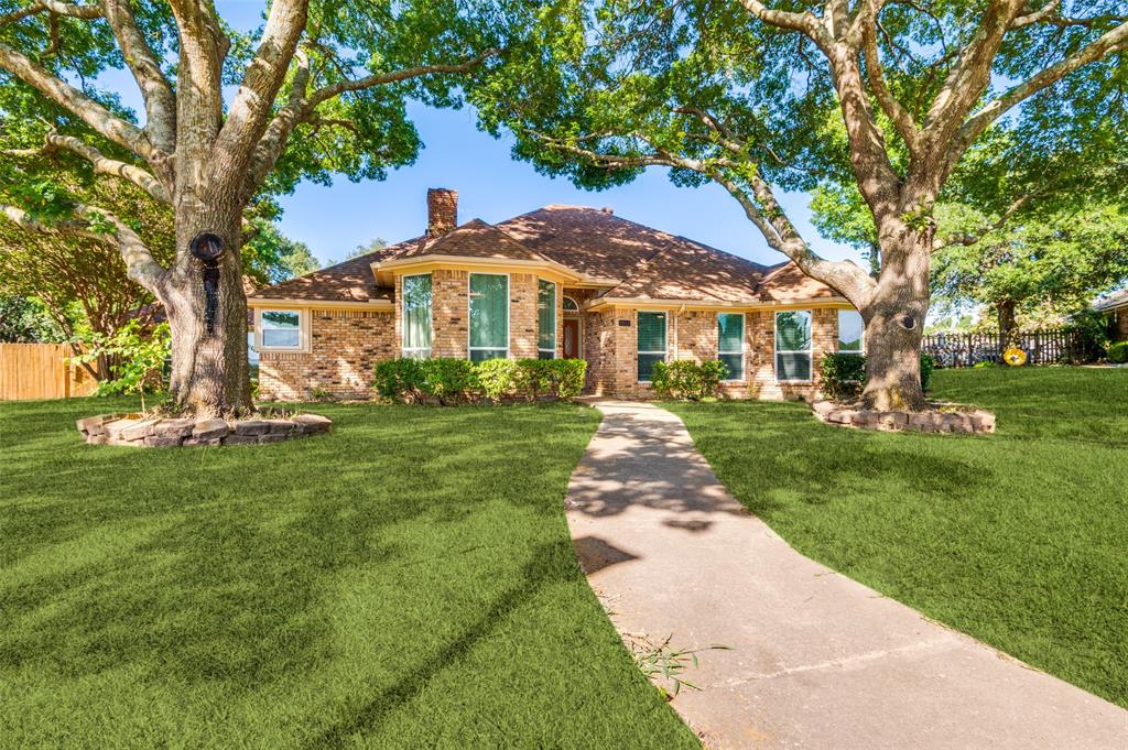 1912 Pajarito Court