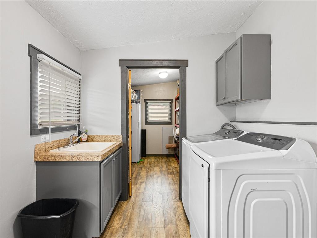 Cleburne, Texas 76031, United States, 4 Bedrooms Bedrooms, ,2 BathroomsBathrooms,Residential,Active,145749