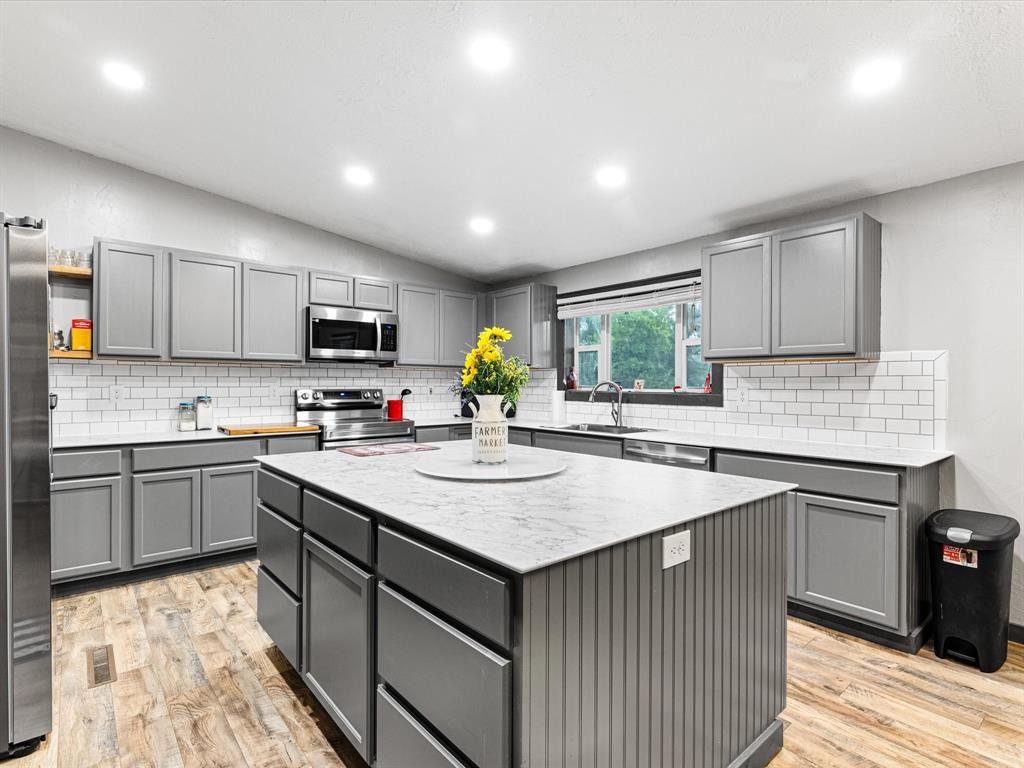 Cleburne, Texas 76031, United States, 4 Bedrooms Bedrooms, ,2 BathroomsBathrooms,Residential,Active,145749