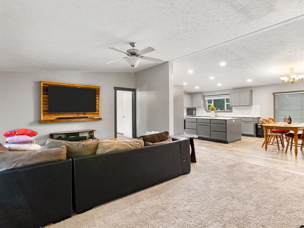 Cleburne, Texas 76031, United States, 4 Bedrooms Bedrooms, ,2 BathroomsBathrooms,Residential,Active,145749