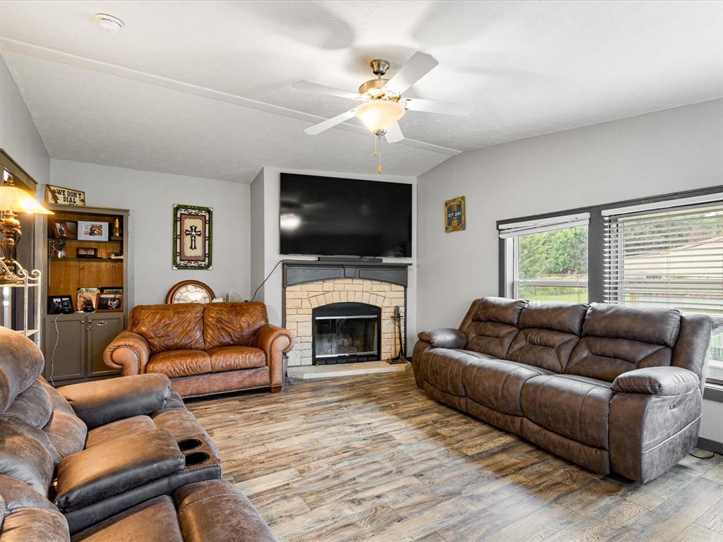 Cleburne, Texas 76031, United States, 4 Bedrooms Bedrooms, ,2 BathroomsBathrooms,Residential,Active,145749