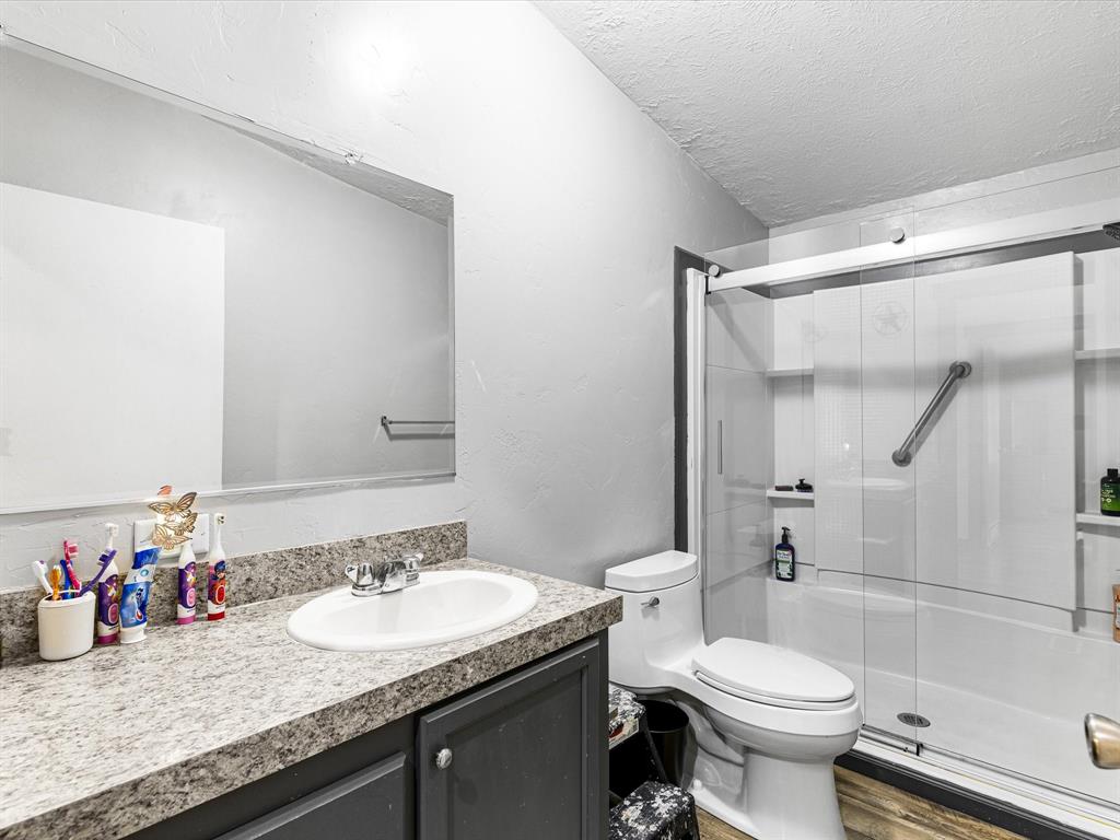 Cleburne, Texas 76031, United States, 4 Bedrooms Bedrooms, ,2 BathroomsBathrooms,Residential,Active,145749