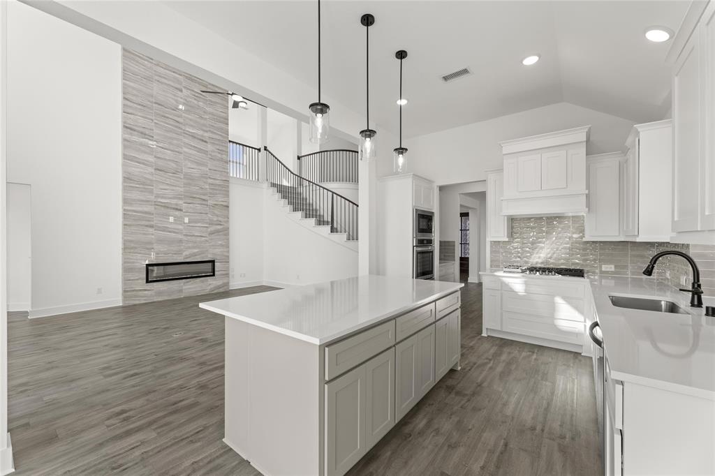 Las Lomas Classic Series - Residential