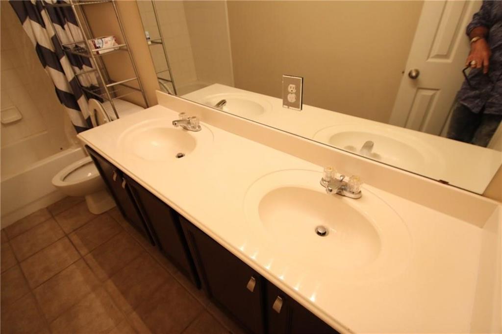 Heritage Village Ph 1 - Residential Lease