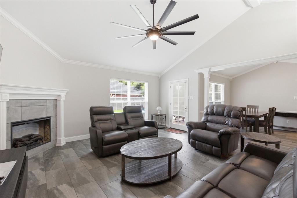 1111 Harbor Lakes Drive