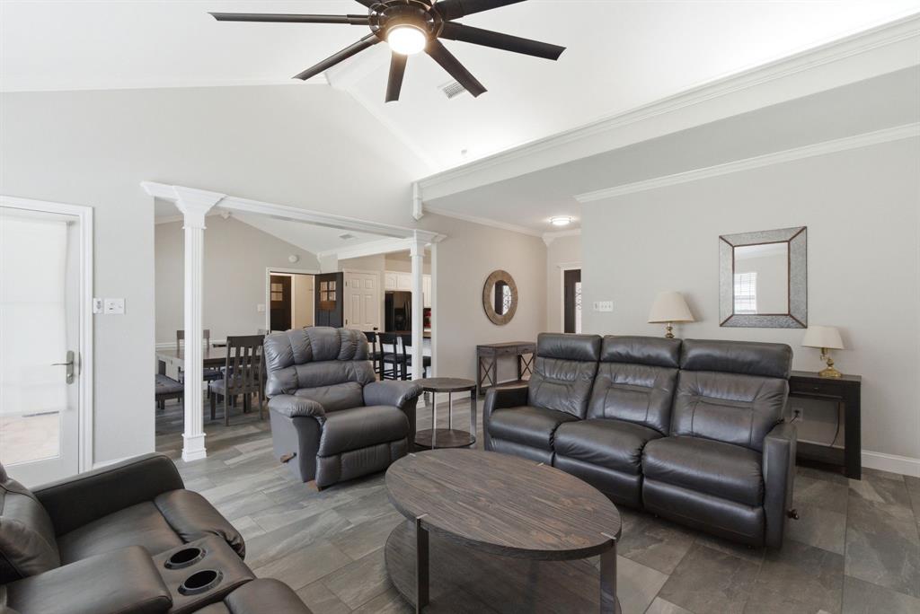 1111 Harbor Lakes Drive