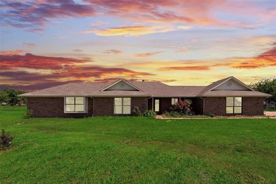 Welcome Home!
This spacious 4-bedroom, 2-bathroom home is move-in ready and situated on 4 beautiful acres. Perfect for those seeking space and self-sufficiency, the property features a chicken coop, a built-in shed, and plenty of room to roam. Whether you’re looking to start a hobby farm or just enjoy the peace and privacy of country living, this home is ready for its next owner!