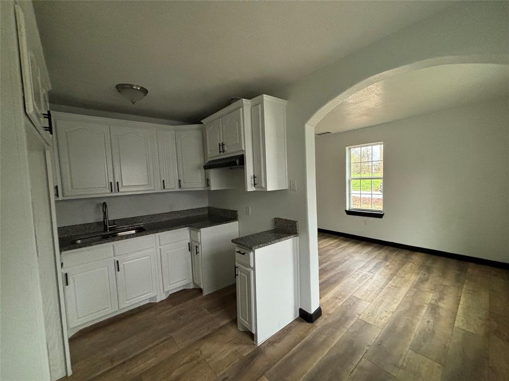 Ennis-Dvv - Residential Lease