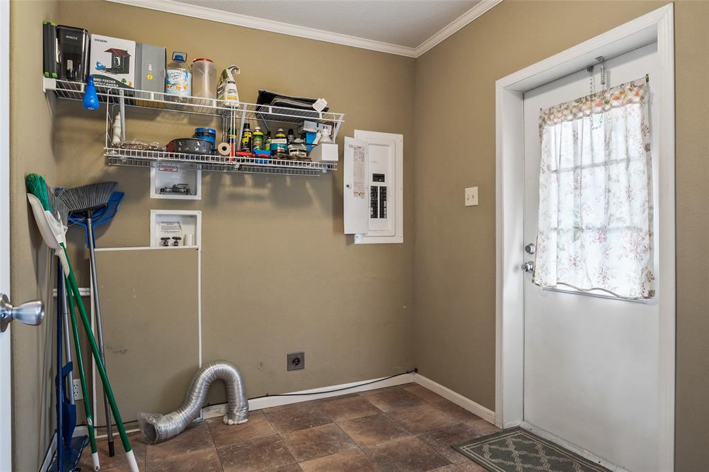 MOSS LAKE EST; LOT 25 & 26; SEC A; MH LABEL# - Residential