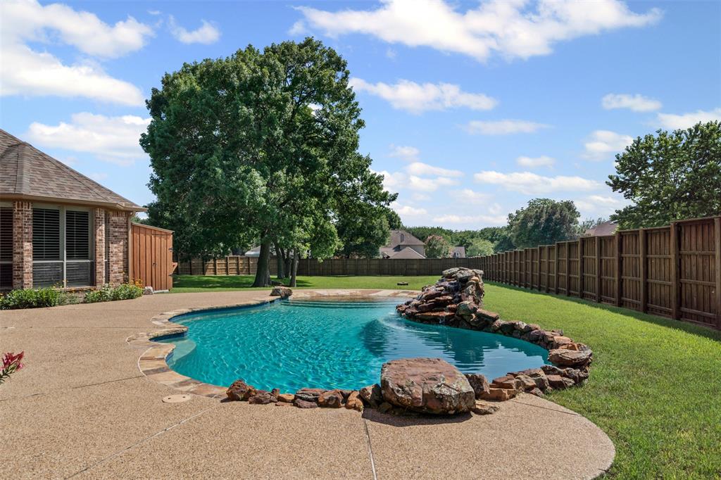 2401 Mystic Trail