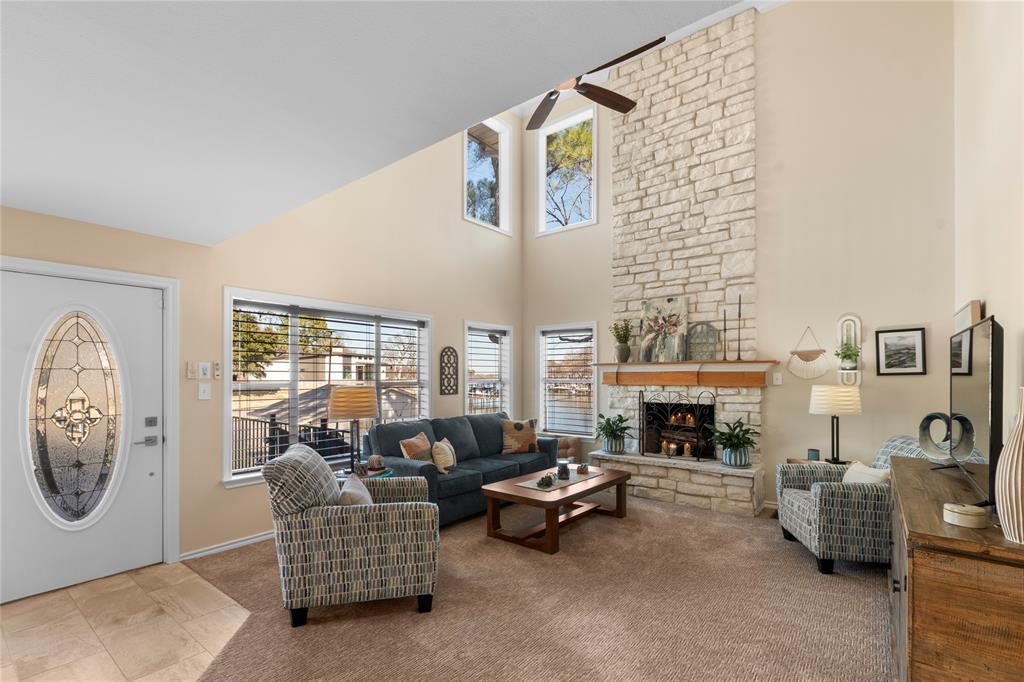 Lakeway Estate - Residential