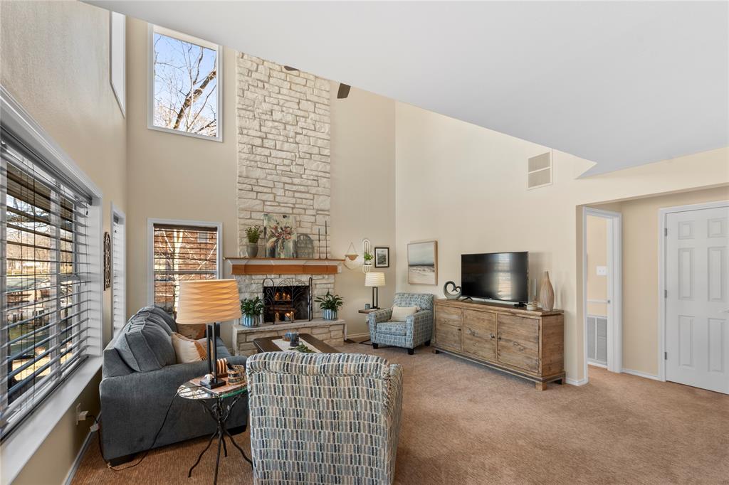 Lakeway Estate - Residential