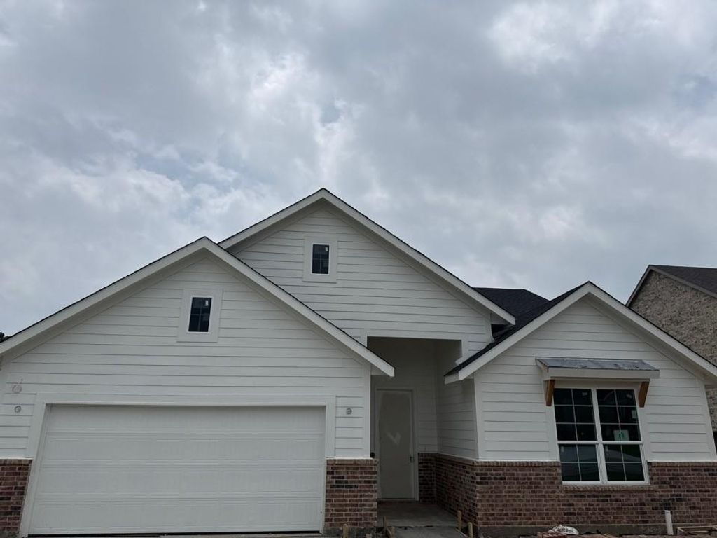 Photo of 1124 Trinity Drive, Springtown, TX 76082 (MLS # 21252939)