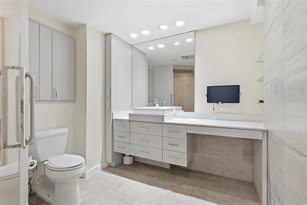 Bonaventure Condo - Residential