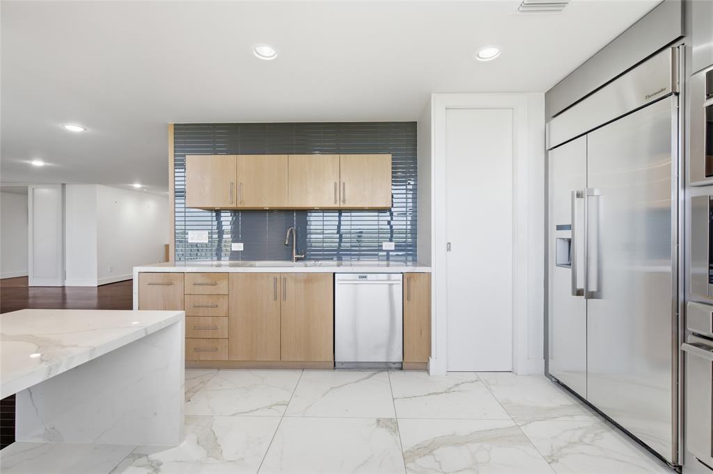 Bonaventure Condo - Residential