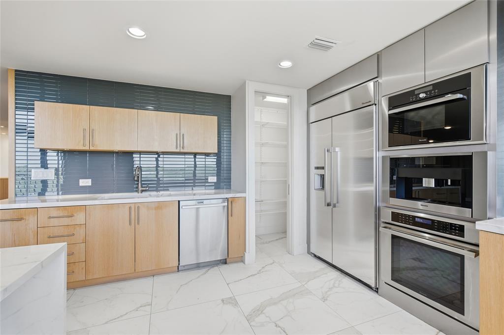 Bonaventure Condo - Residential