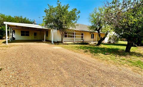 Photo of 1117-1121 S Washington Street, Aspermont, TX 79502 (MLS # 21344294)