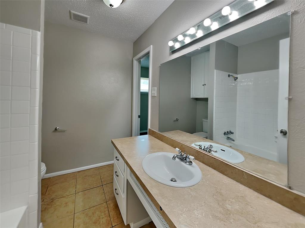 Northwest Park 02 - Residential Lease