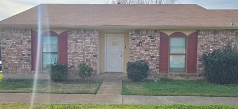 32 E Mountain Creek Drive 24 Grand Prairie TX 75052