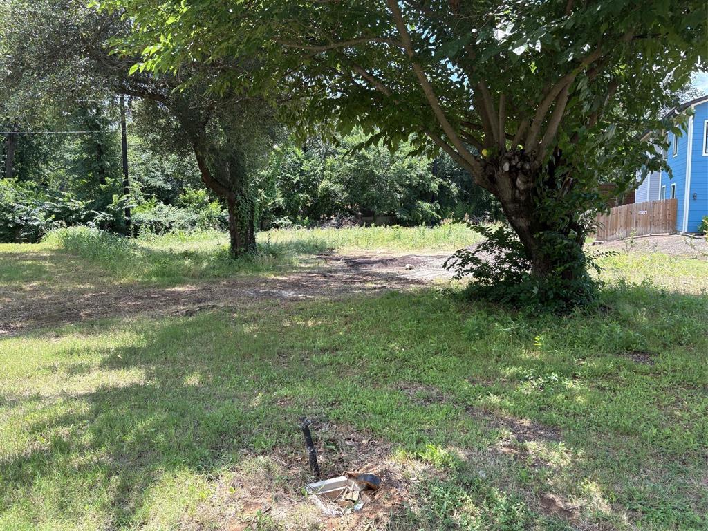 1744 Highland Drive W